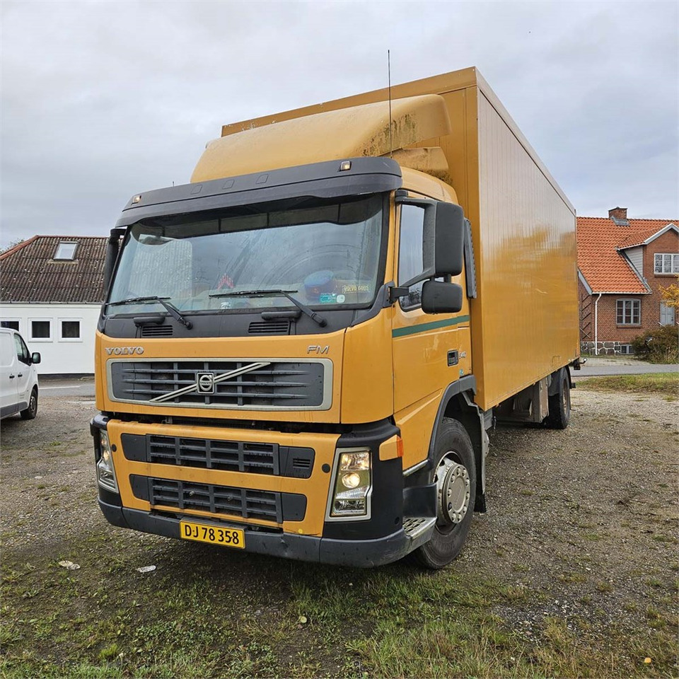 Volvo FM - Camión caja cerrada: foto 2 Volvo FM - Camión caja cerrada: foto 2