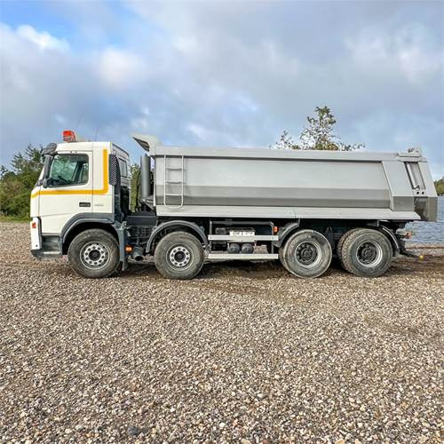Camión volquete Volvo FM12 460: foto 7
