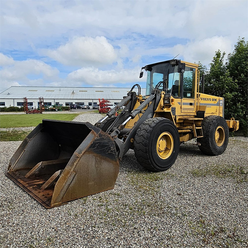 Volvo L90 B - Cargadora de ruedas: foto 1 Volvo L90 B - Cargadora de ruedas: foto 1