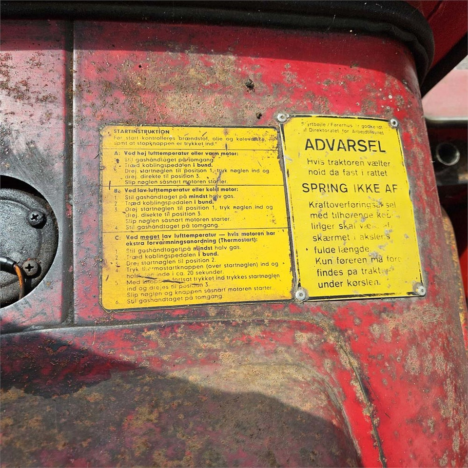 Tractor Volvo T810A: foto 18