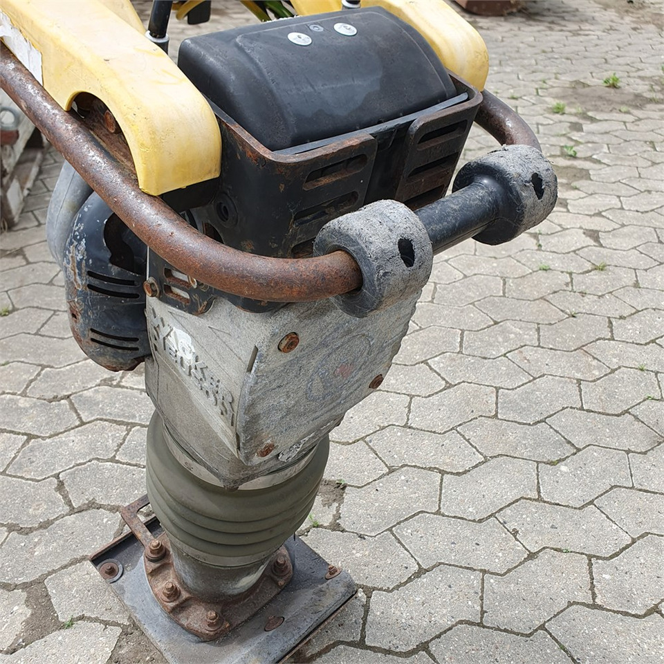 Wacker Neuson BS60-2i - Vibroapisonador: foto 5 Wacker Neuson BS60-2i - Vibroapisonador: foto 5