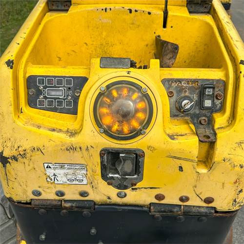 Wacker Neuson RT82 SC2 - Mini compactadora: foto 4 Wacker Neuson RT82 SC2 - Mini compactadora: foto 4