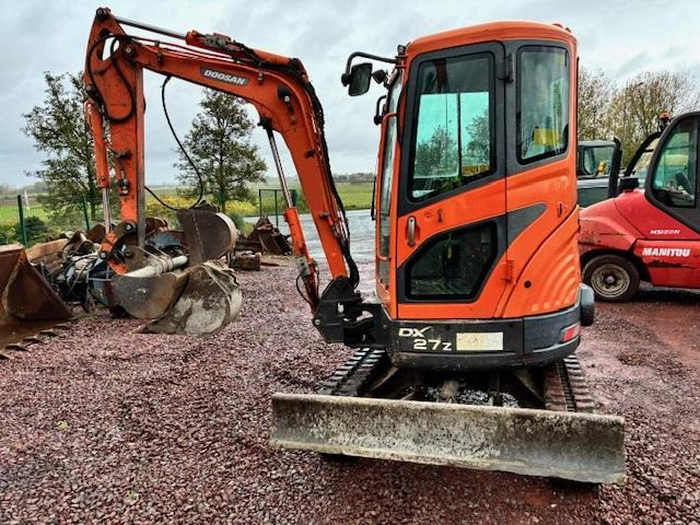 Doosan DX 27 Z - Miniexcavadora: foto 1 Doosan DX 27 Z - Miniexcavadora: foto 1