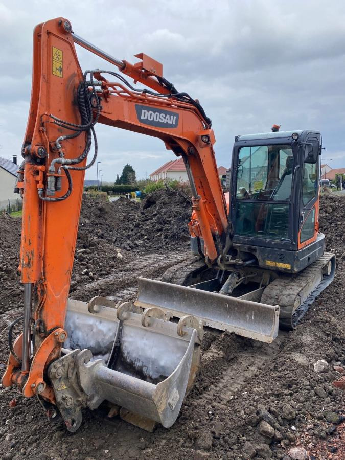 Doosan DX 62R-3 - Miniexcavadora: foto 3 Doosan DX 62R-3 - Miniexcavadora: foto 3