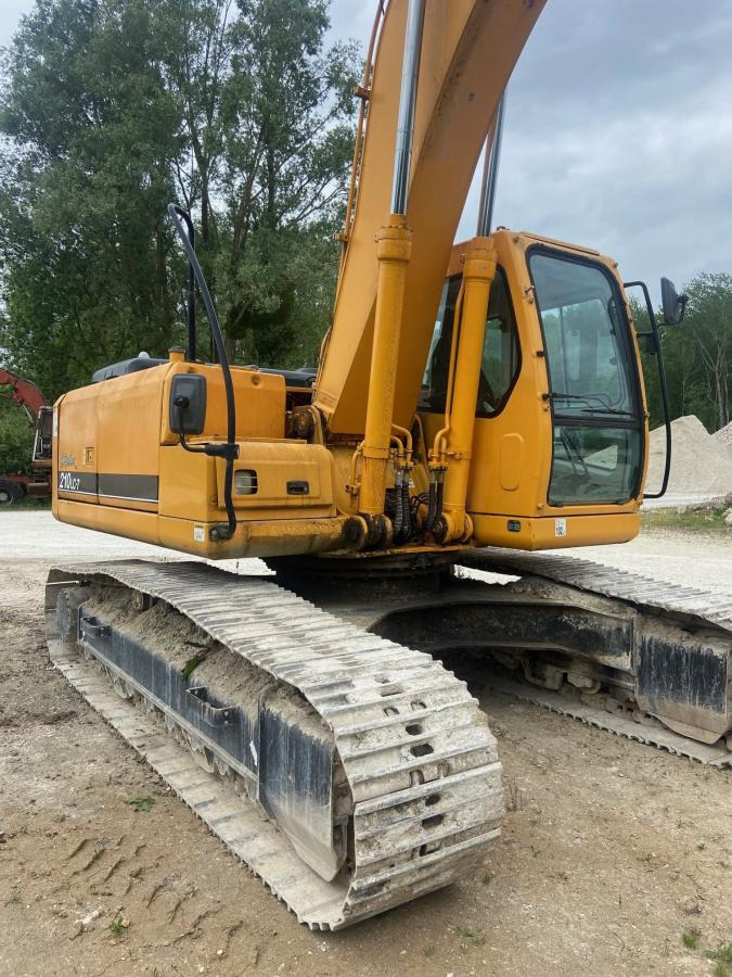 Hyundai LONG REACH ROBEX 210LC-7 - Excavadora de cadenas: foto 3 Hyundai LONG REACH ROBEX 210LC-7 - Excavadora de cadenas: foto 3