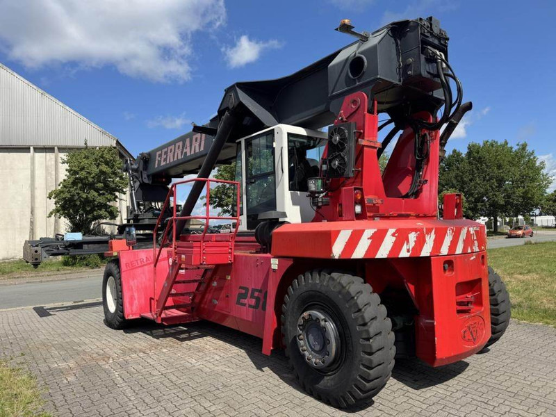 CVS Ferrari F258.6 - Reach stacker: foto 4 CVS Ferrari F258.6 - Reach stacker: foto 4