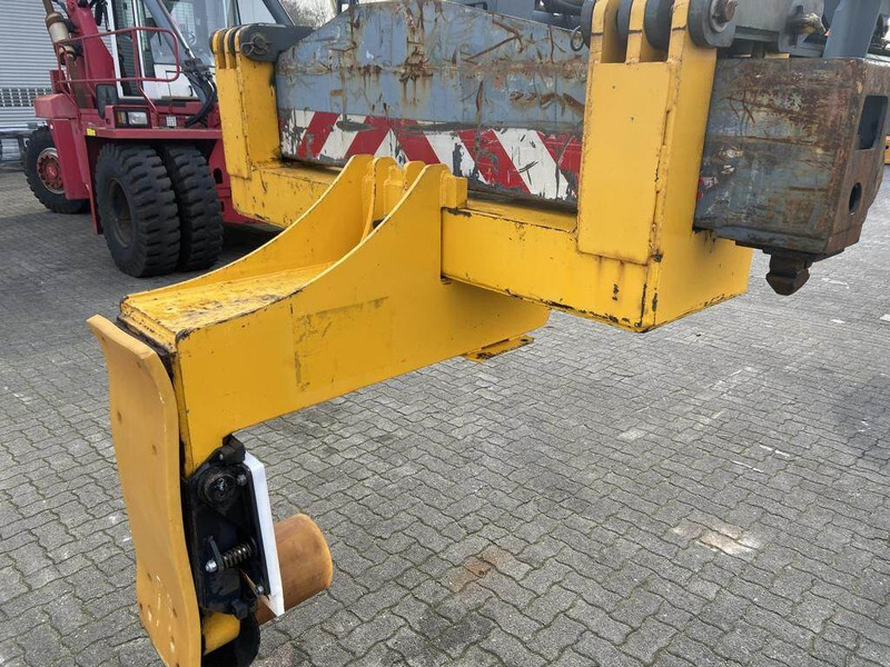 Seith Pipehandling Reachstacker 15036 - Reach stacker: foto 4 Seith Pipehandling Reachstacker 15036 - Reach stacker: foto 4