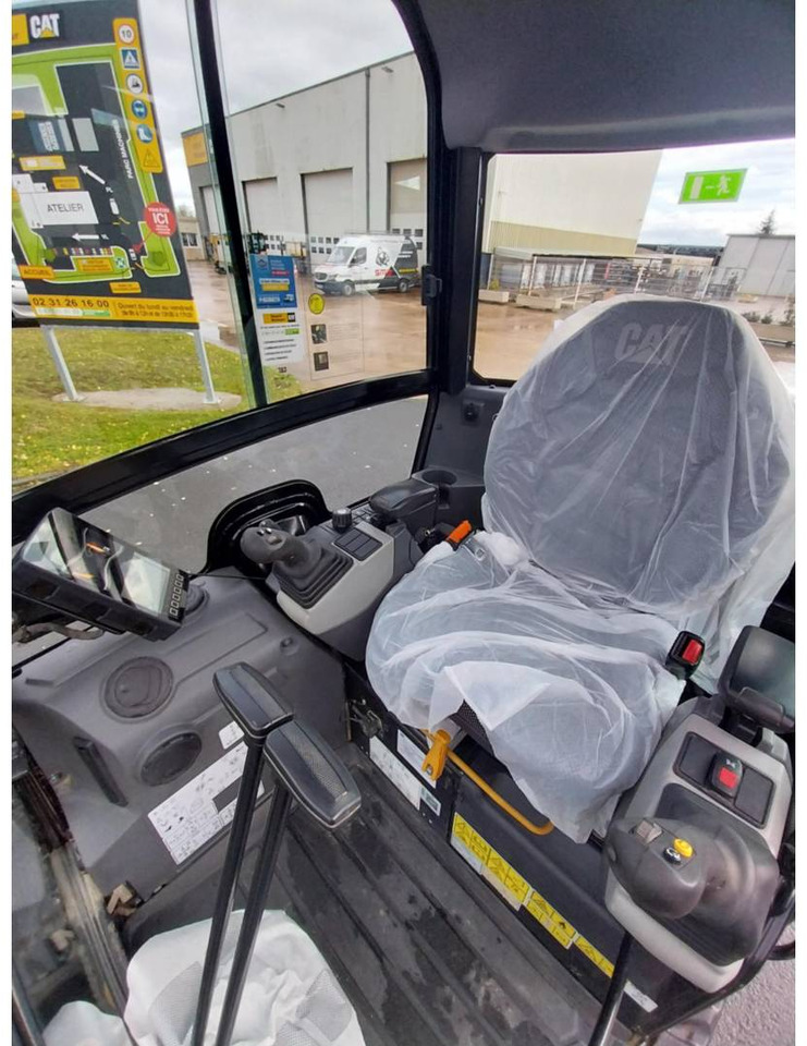 Excavadora de cadenas CAT 302: foto 16 Excavadora de cadenas CAT 302: foto 16