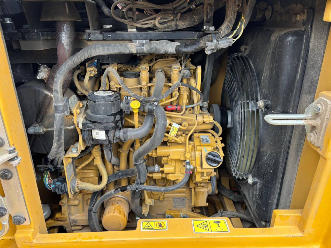 Excavadora de cadenas CAT 305: foto 7