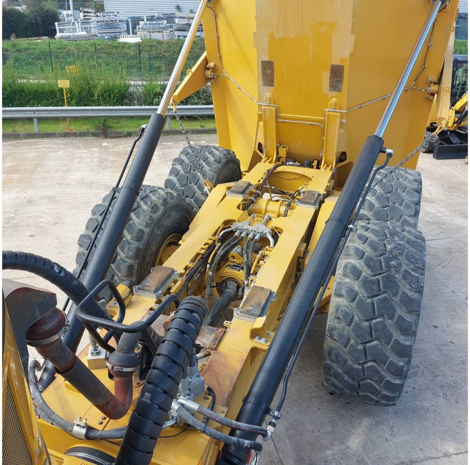 Dúmper articulado CAT 745: foto 11
