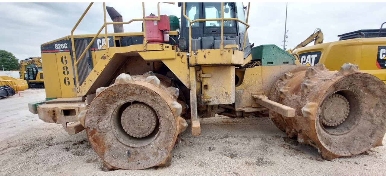 CAT 826G II - Bulldozer: foto 1 CAT 826G II - Bulldozer: foto 1