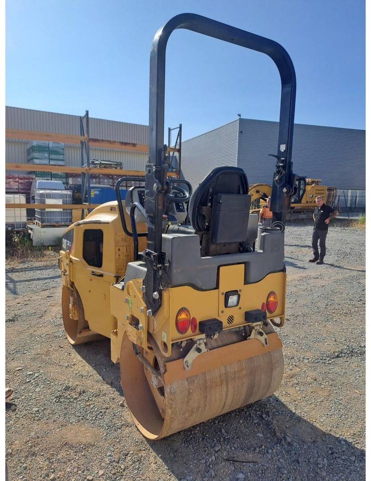 CAT CB2.5 - Compactador: foto 1 CAT CB2.5 - Compactador: foto 1