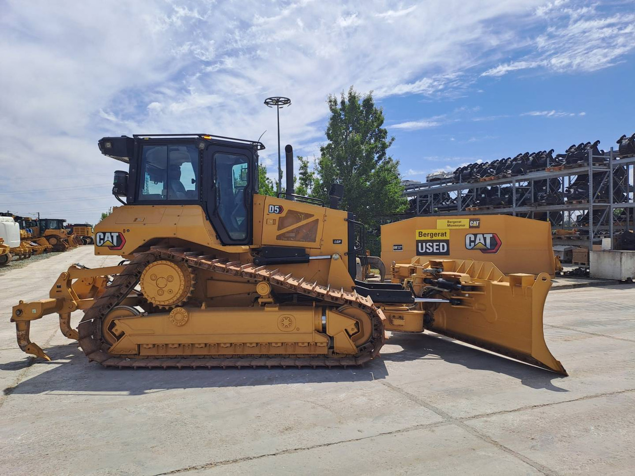 CAT D5 - Bulldozer: foto 1 CAT D5 - Bulldozer: foto 1