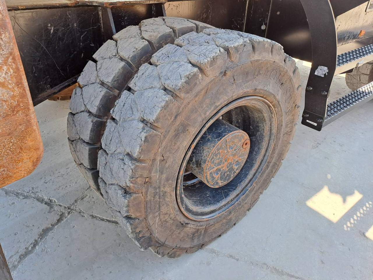 Excavadora de ruedas CAT MH3026: foto 12