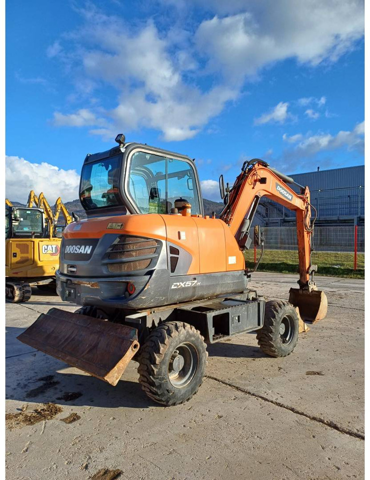 DOOSAN INFRACORE AMERICA CORP. DX57W-7 - Excavadora de ruedas: foto 3 DOOSAN INFRACORE AMERICA CORP. DX57W-7 - Excavadora de ruedas: foto 3