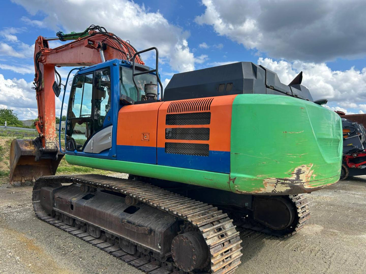 HITACHI ZX300LC- 6 - Excavadora de cadenas: foto 4 HITACHI ZX300LC- 6 - Excavadora de cadenas: foto 4
