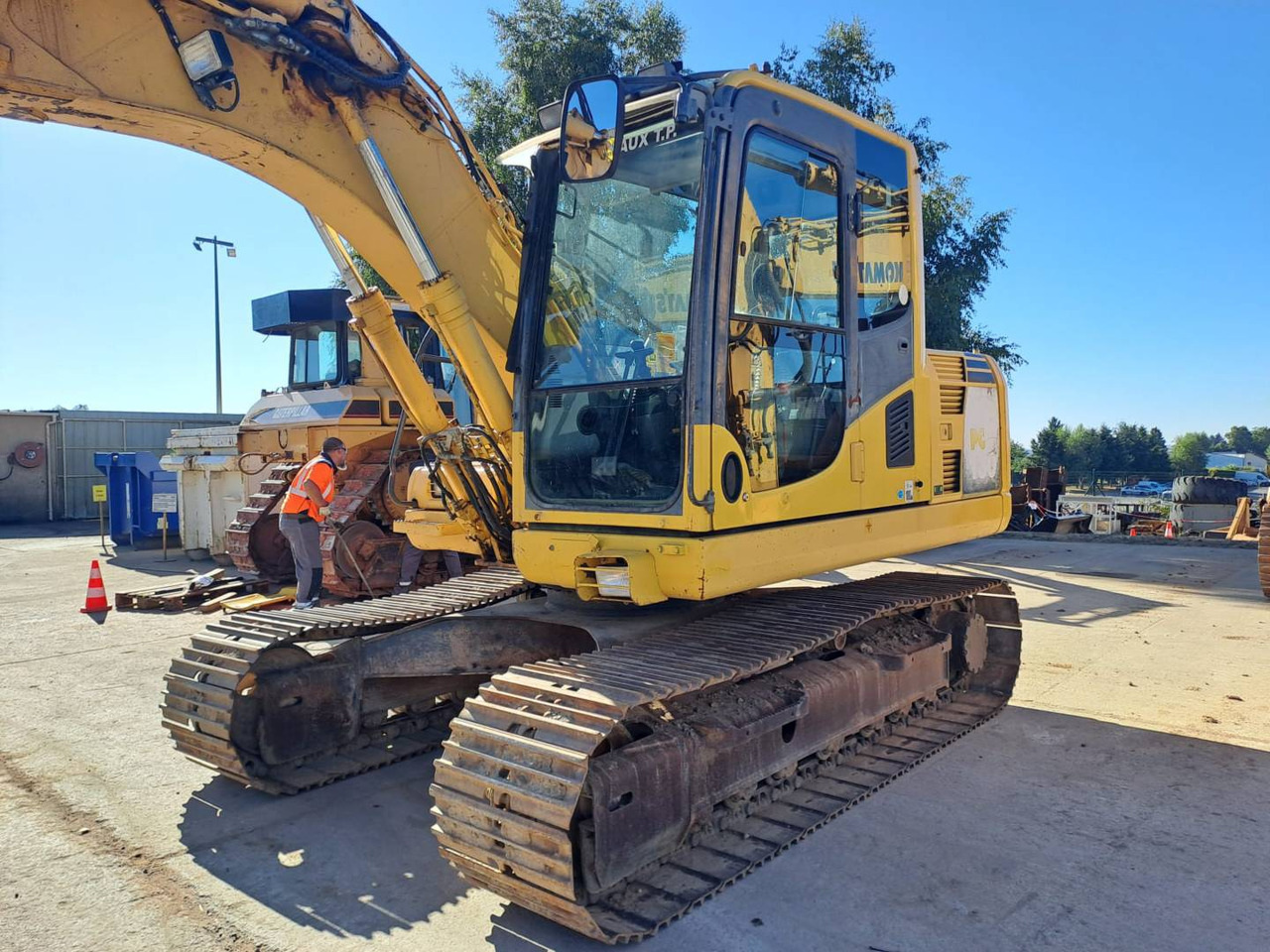 KOMATSU PC130 - Excavadora de cadenas: foto 1 KOMATSU PC130 - Excavadora de cadenas: foto 1