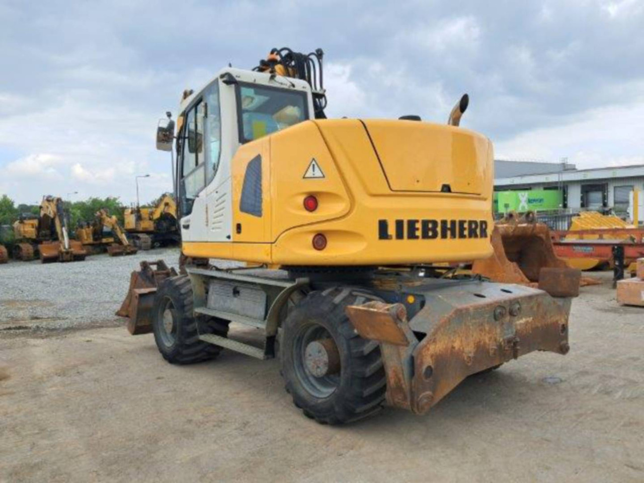 LIEBHERR A914 - Excavadora de ruedas: foto 1 LIEBHERR A914 - Excavadora de ruedas: foto 1