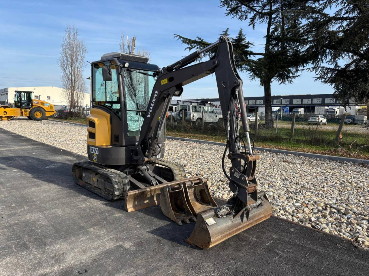 VOLVO CONSTRUCTION EQUIPMENT ECR25D - Excavadora de cadenas: foto 1 VOLVO CONSTRUCTION EQUIPMENT ECR25D - Excavadora de cadenas: foto 1