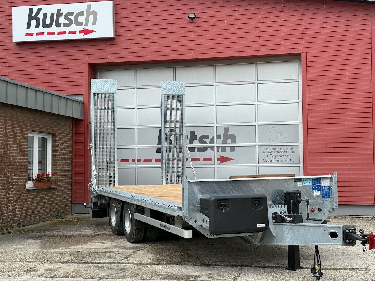 Müller-Mitteltal ETÜTAR 14,4 Tieflader, LED, Runduml. RDÜ - Remolque caja abierta: foto 4 Müller-Mitteltal ETÜTAR 14,4 Tieflader, LED, Runduml. RDÜ - Remolque caja abierta: foto 4