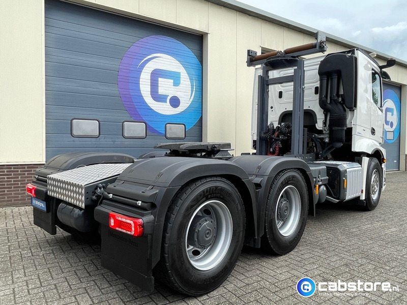 Mercedes-Benz Actros 3363 6x4 SLT Euro 6 3363 6x4 SLT Euro 6 - Zwaartransport - Heavy Load - Schwertransporte - 140 Ton - Year 2024 - Km 35.788 !! - Turbo Retarder Clutch - LIKE NEW !! - Cabeza tractora: foto 4 Mercedes-Benz Actros 3363 6x4 SLT Euro 6 3363 6x4 SLT Euro 6 - Zwaartransport - Heavy Load - Schwertransporte - 140 Ton - Year 2024 - Km 35.788 !! - Turbo Retarder Clutch - LIKE NEW !! - Cabeza tractora: foto 4