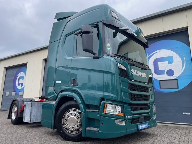 Scania R450 Scania R450 A4X2NA Euro 6 - RETARDER - Highline - Year 2017 - PTO prepared - Km 823.732 - Cabeza tractora: foto 1 Scania R450 Scania R450 A4X2NA Euro 6 - RETARDER - Highline - Year 2017 - PTO prepared - Km 823.732 - Cabeza tractora: foto 1
