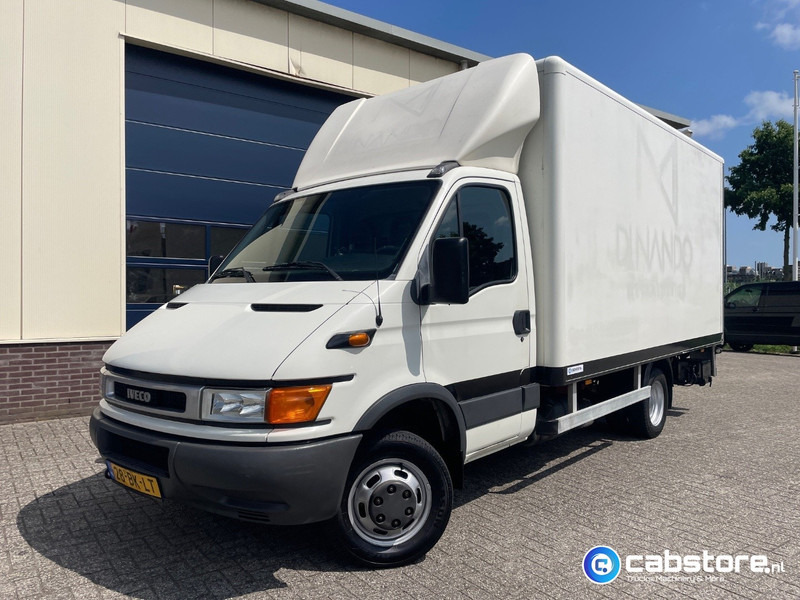 Iveco 40C 40C12 EURO 3 4x2 Bakwagen Euro 3 - Bouwjaar 2003 - APK tot 10-05-2026 -Handgeschakelde versnellingsbak - Furgoneta caja cerrada: foto 2 Iveco 40C 40C12 EURO 3 4x2 Bakwagen Euro 3 - Bouwjaar 2003 - APK tot 10-05-2026 -Handgeschakelde versnellingsbak - Furgoneta caja cerrada: foto 2