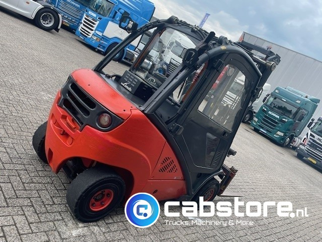 Linde H25D Forklift - Heftruck - Bouwjaar 2011 - Roterende vorkenklem - Freelift - Lifthoogte 480 cm - Carretilla elevadora diésel: foto 4 Linde H25D Forklift - Heftruck - Bouwjaar 2011 - Roterende vorkenklem - Freelift - Lifthoogte 480 cm - Carretilla elevadora diésel: foto 4
