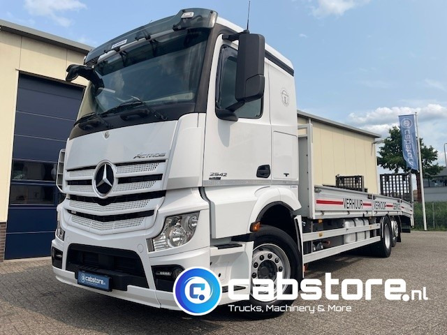 Mercedes-Benz ACTROS Mercedes Benz Actros 2642 6x2 Euro 6 oprijwagen - Bouwjaar 2012 - Volledig luchtgeveerd - Hydraulische rampen - Liftas - APK 11-2025 !! - Laadvermogen - Camión portavehículos: foto 2 Mercedes-Benz ACTROS Mercedes Benz Actros 2642 6x2 Euro 6 oprijwagen - Bouwjaar 2012 - Volledig luchtgeveerd - Hydraulische rampen - Liftas - APK 11-2025 !! - Laadvermogen - Camión portavehículos: foto 2