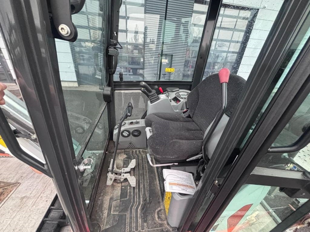 Bobcat E20Z vain 113h ajettu - Miniexcavadora: foto 4 Bobcat E20Z vain 113h ajettu - Miniexcavadora: foto 4