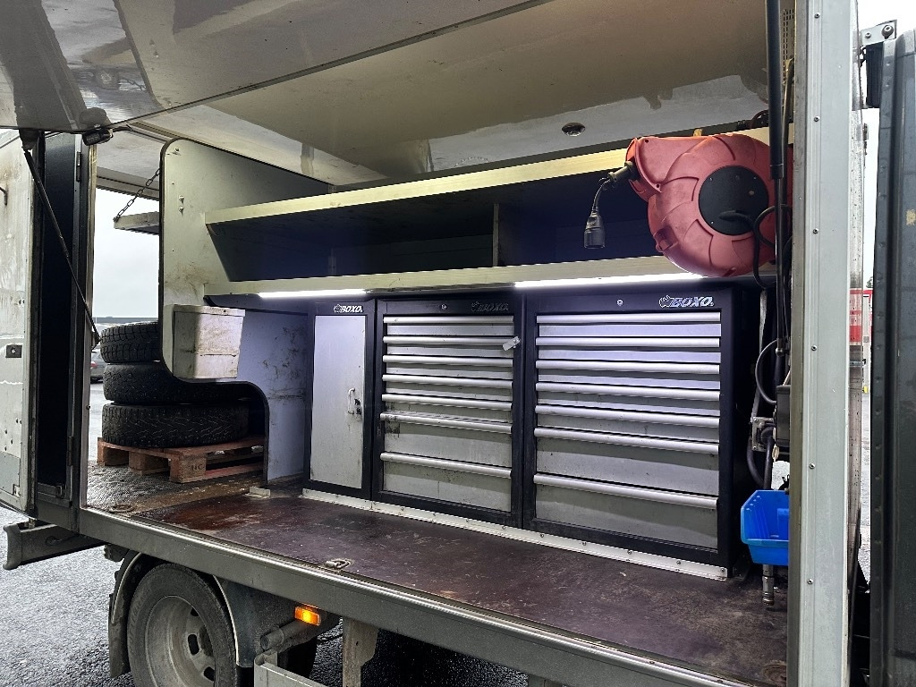 Iveco Daily 50C18A8 huoltoauto - Furgón: foto 4 Iveco Daily 50C18A8 huoltoauto - Furgón: foto 4