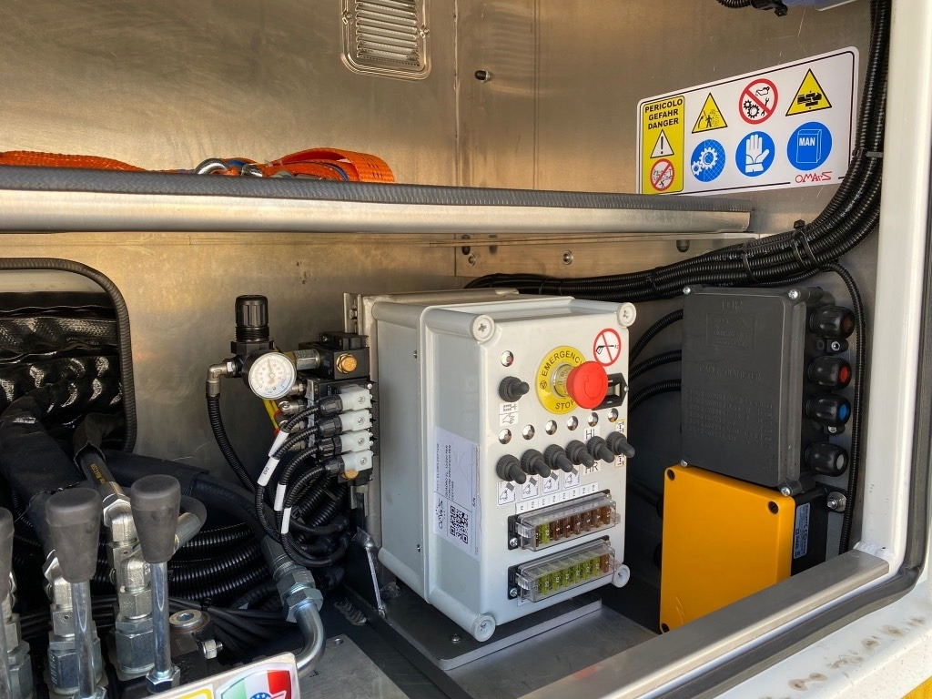 Grua de remolque autos Iveco Eurocargo 150EW OMARS: foto 26 Grua de remolque autos Iveco Eurocargo 150EW OMARS: foto 26