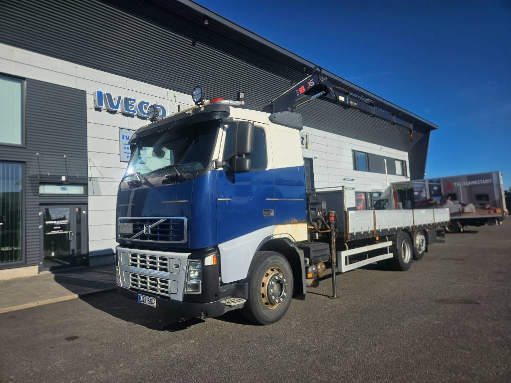Volvo FH12 6x2 Hiab 166 kympitys 2029 asti - Camión grúa: foto 1 Volvo FH12 6x2 Hiab 166 kympitys 2029 asti - Camión grúa: foto 1