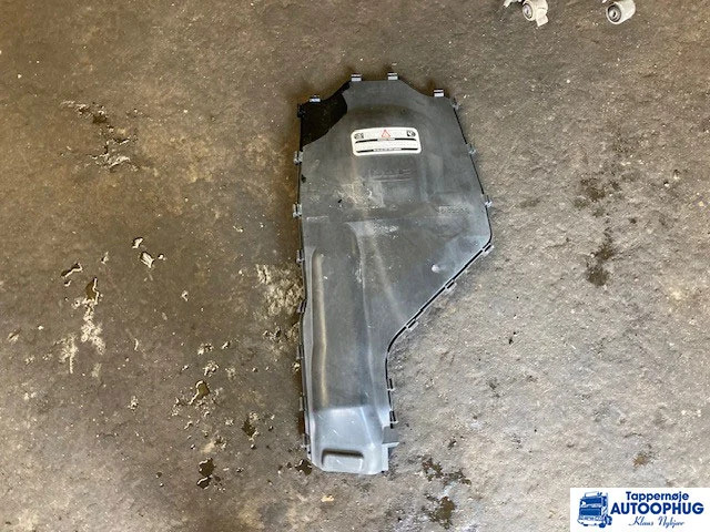 DAF cover – DAF 2135598 - Cabina e interior para Camión: foto 1 DAF cover – DAF 2135598 - Cabina e interior para Camión: foto 1