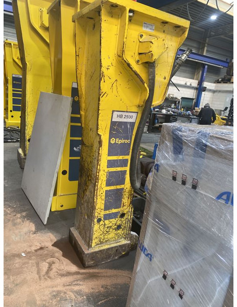 Epiroc HB2500 - Martillo hidráulico para Maquinaria de construcción: foto 4 Epiroc HB2500 - Martillo hidráulico para Maquinaria de construcción: foto 4