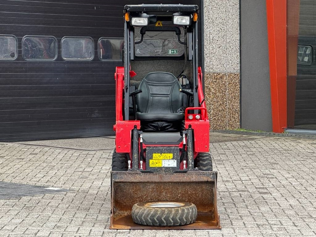 Manitou 850R, 2021, 365 hours! - Miniexcavadora: foto 4 Manitou 850R, 2021, 365 hours! - Miniexcavadora: foto 4