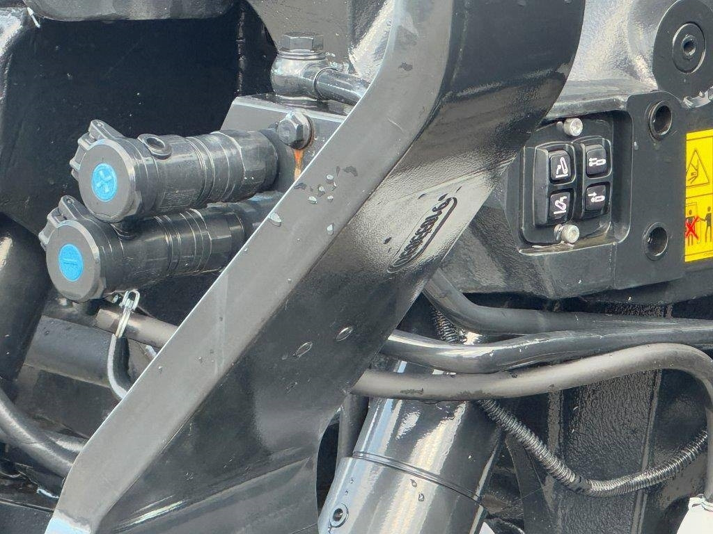 New Holland T 6.180-Dynamic Command, frontlinkage, Stage V! - Tractor: foto 5 New Holland T 6.180-Dynamic Command, frontlinkage, Stage V! - Tractor: foto 5