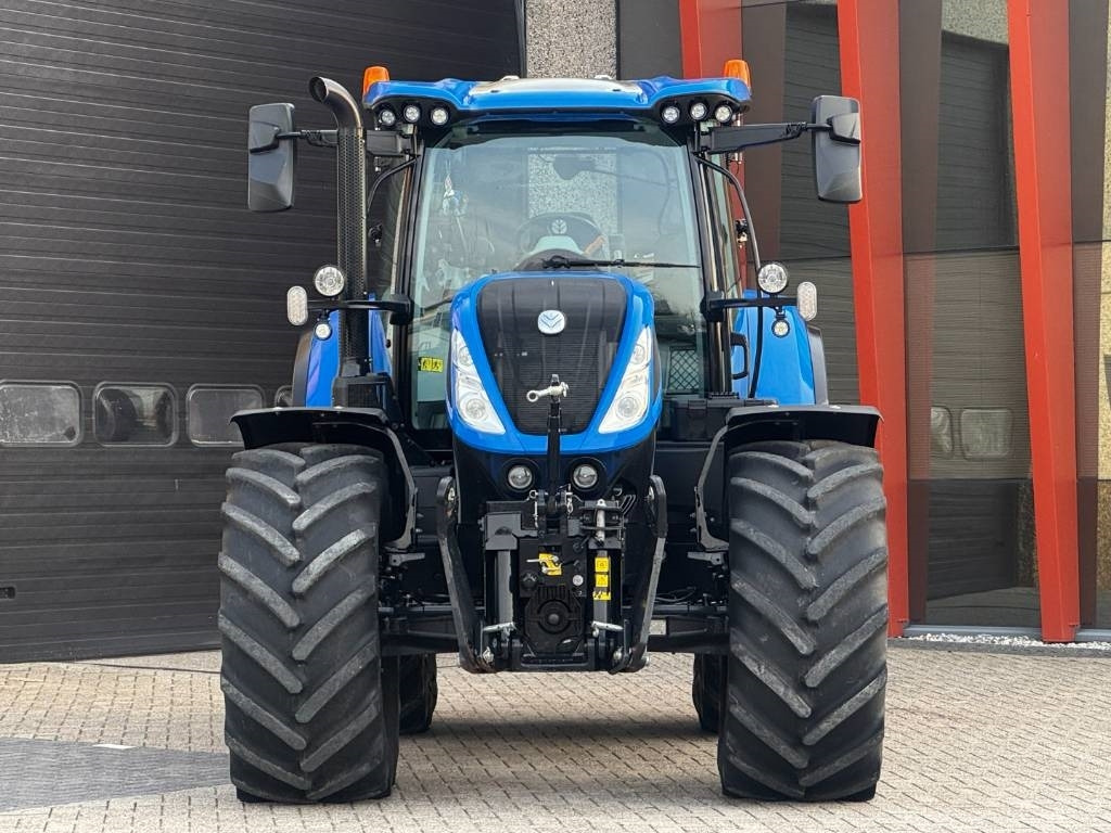 New Holland T7.270 Auto Command, frontlinkage + PTO,1091 hr - Tractor: foto 5 New Holland T7.270 Auto Command, frontlinkage + PTO,1091 hr - Tractor: foto 5
