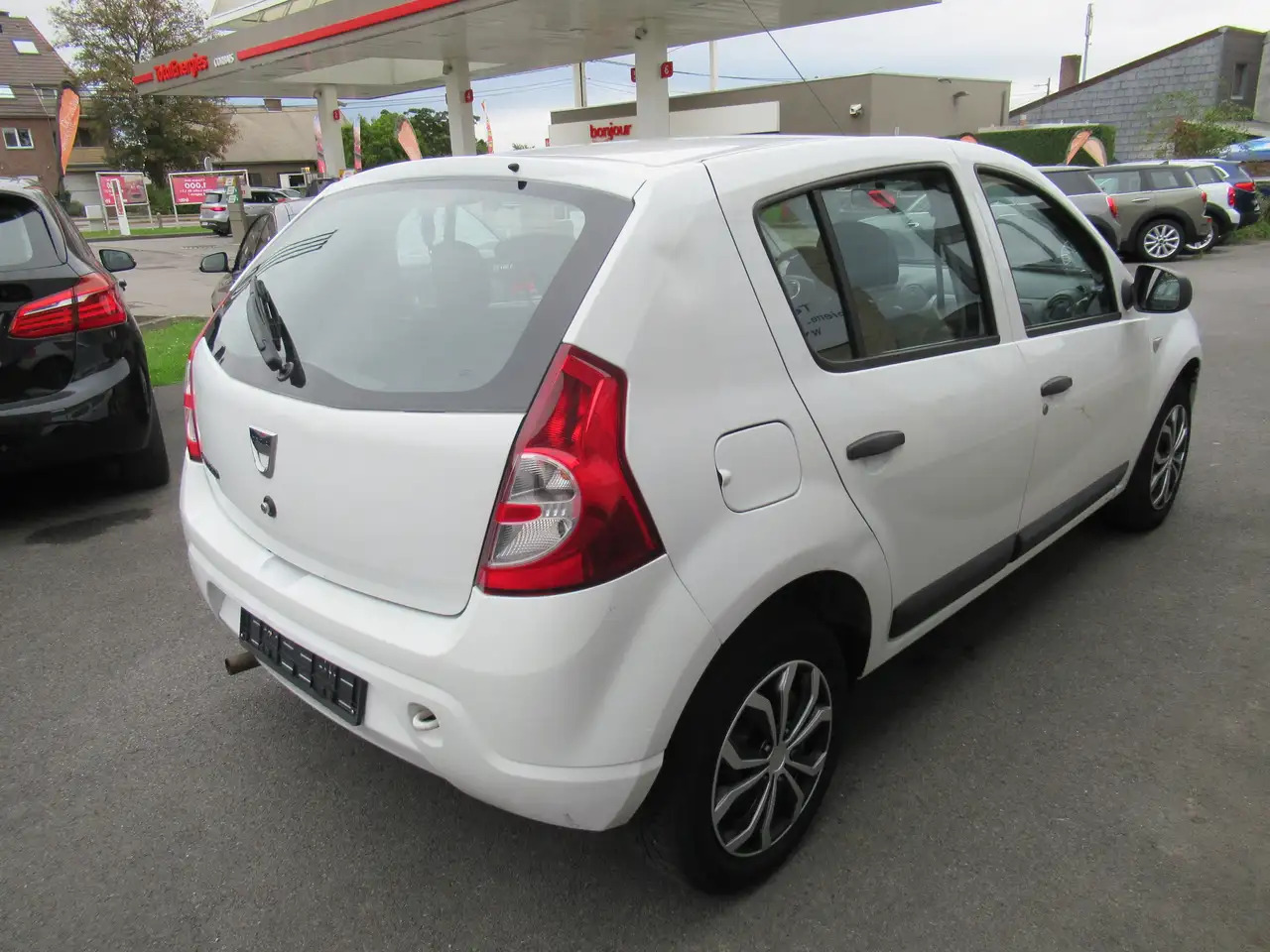 Dacia Sandero Sandero 1.2i Ambiance - Coche: foto 2 Dacia Sandero Sandero 1.2i Ambiance - Coche: foto 2