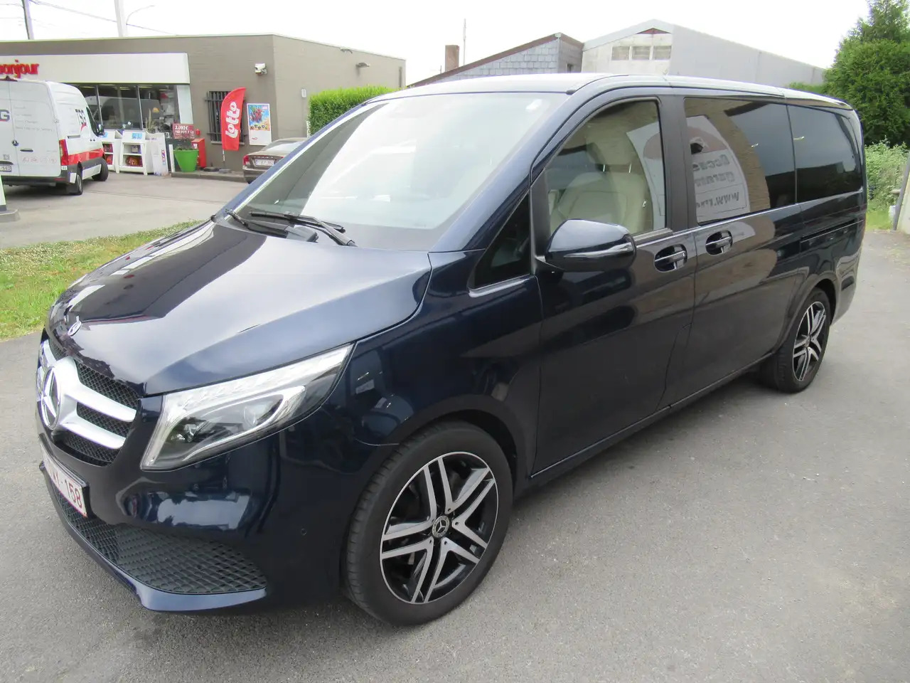 Mercedes-Benz V 300 d 4-Matic MWB toit pano 45000€+tva/btw - Furgoneta combi: foto 1 Mercedes-Benz V 300 d 4-Matic MWB toit pano 45000€+tva/btw - Furgoneta combi: foto 1