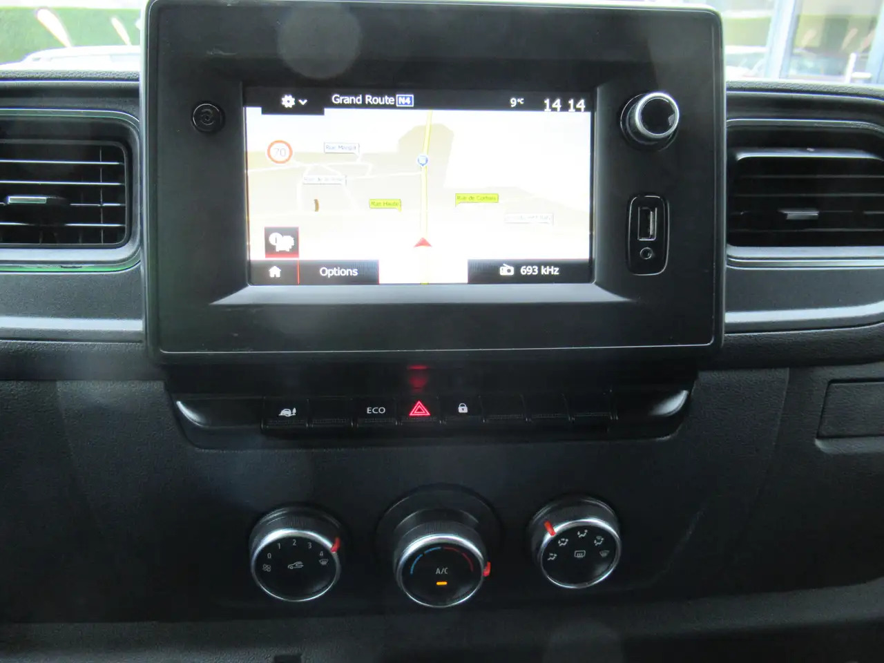 Furgón Nissan Interstar L2H2 clim navi 16500€+tva/btw: foto 7