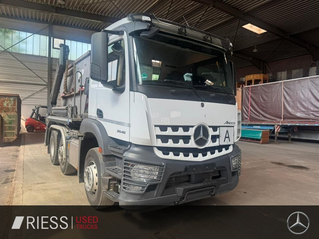 Mercedes-Benz Arocs 2546 L 6x2 Meiller Absetzer Navi AUT AHK - Camión volquete: foto 2 Mercedes-Benz Arocs 2546 L 6x2 Meiller Absetzer Navi AUT AHK - Camión volquete: foto 2