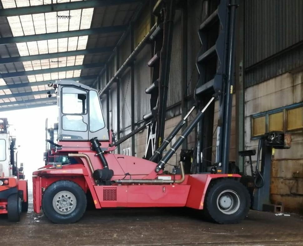 Kalmar DCF100-45E7 - Carretilla para contenedores: foto 3 Kalmar DCF100-45E7 - Carretilla para contenedores: foto 3