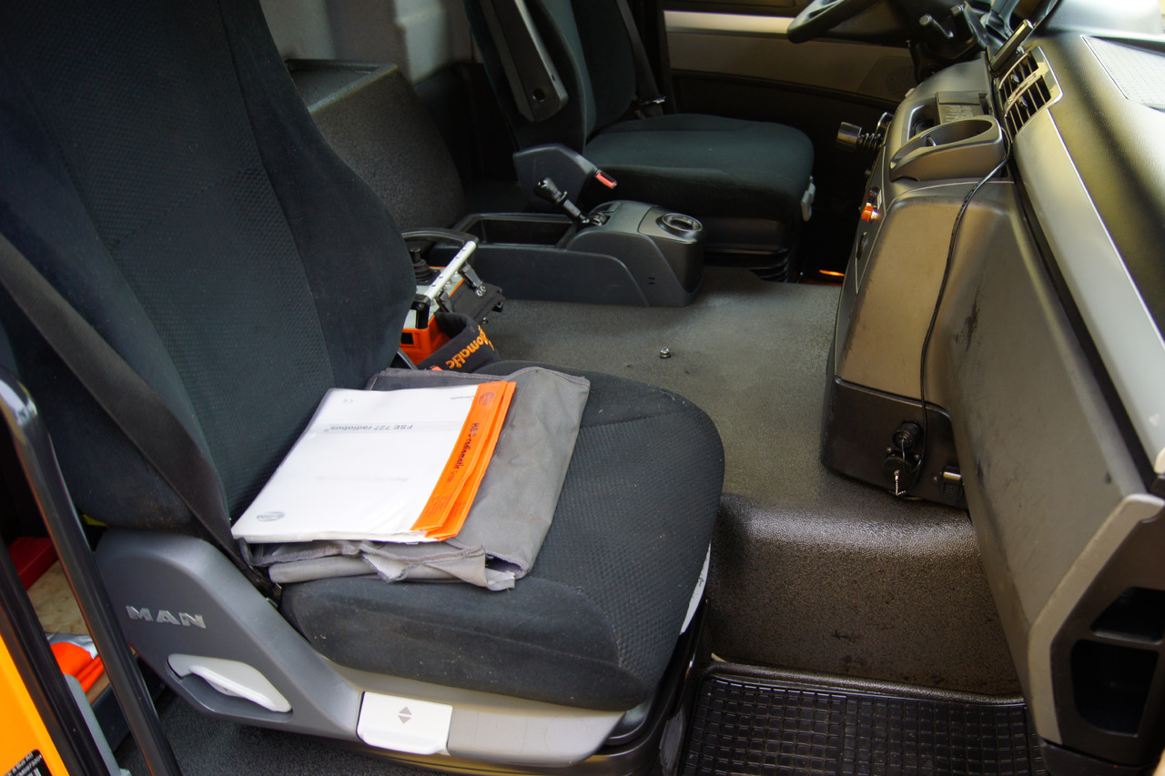 Máquina quitanieve MAN TGS 18.320 BL 4x4/ TÜV/ ATLAS 65.2/ MEILLER/ Winterdienst: foto 9 Máquina quitanieve MAN TGS 18.320 BL 4x4/ TÜV/ ATLAS 65.2/ MEILLER/ Winterdienst: foto 9