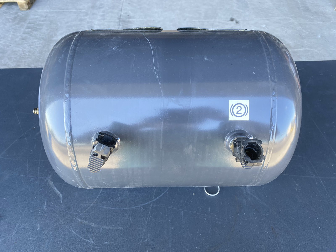 SCANIA COMPRESSED AIR TANK - 1778889 - Piezas de freno para Camión: foto 1 SCANIA COMPRESSED AIR TANK - 1778889 - Piezas de freno para Camión: foto 1