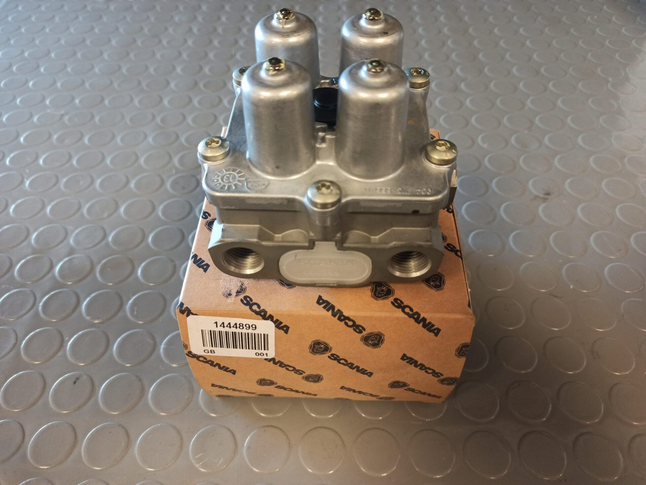 SCANIA FOUR CIRCUIT PROTECTION VALVE - 1444899 - Piezas de freno para Camión: foto 1 SCANIA FOUR CIRCUIT PROTECTION VALVE - 1444899 - Piezas de freno para Camión: foto 1