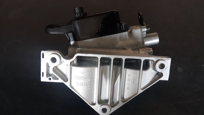 VOLVO FUEL FILTER HOUSING 21900860, 21032642 - Filtro de combustible para Camión: foto 4 VOLVO FUEL FILTER HOUSING 21900860, 21032642 - Filtro de combustible para Camión: foto 4