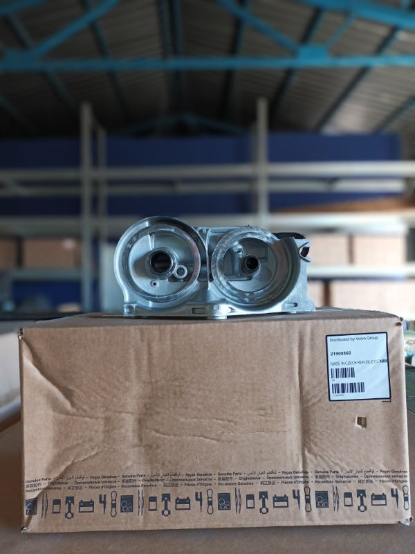 VOLVO FUEL FILTER HOUSING 21900860, 21032642 - Filtro de combustible para Camión: foto 1 VOLVO FUEL FILTER HOUSING 21900860, 21032642 - Filtro de combustible para Camión: foto 1