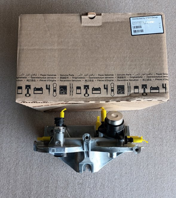 VOLVO FUEL FILTER HOUSING 23100071 - Filtro de combustible para Camión: foto 3 VOLVO FUEL FILTER HOUSING 23100071 - Filtro de combustible para Camión: foto 3