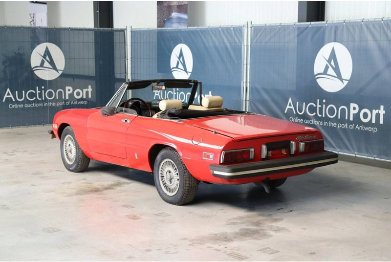 Alfa Romeo Spider - Sedan: foto 4 Alfa Romeo Spider - Sedan: foto 4